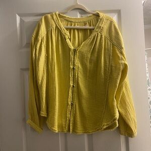 Free People yellow blouse. Oversized.